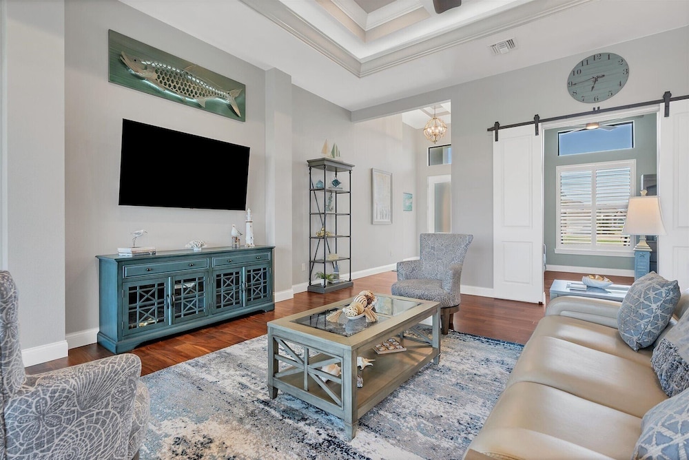 Punta Gorda 3-Bedroom Canalfront Pool Home with Dock 3 Home