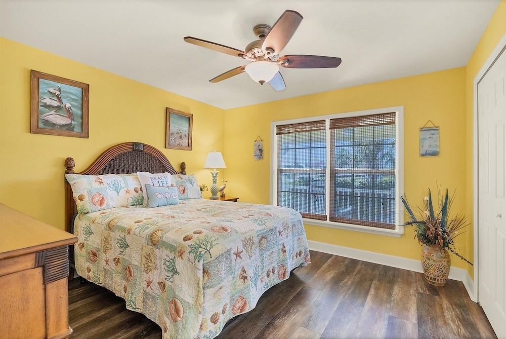 South Gulf Cove 3 Bedroom Canal Pool Home 3 Home