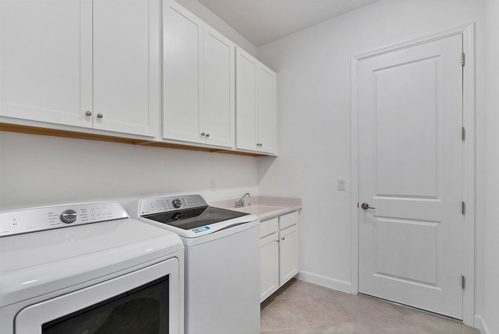 South Gulf Cove 3 Bedroom Private Home with Hot Tub 3 Home