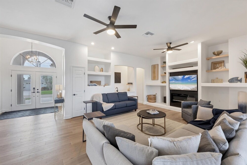 Punta Gorda 3-Bedroom Canalfront Vacation Home with Dock 3 Home