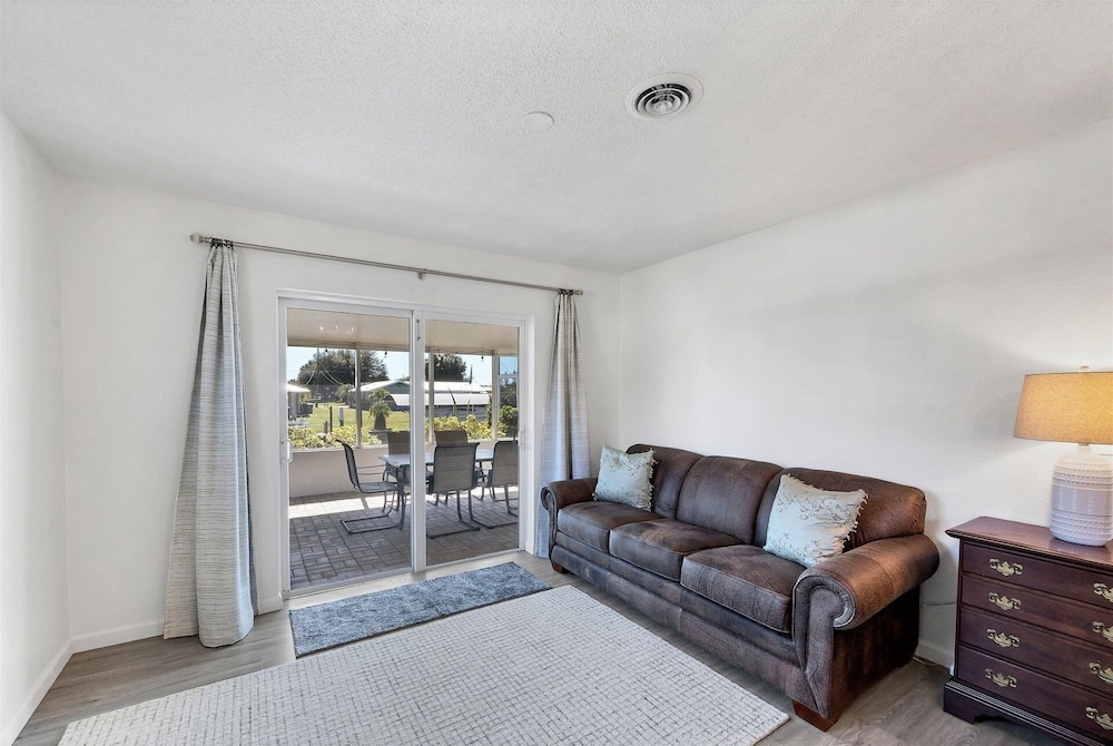 Harbor Heights Private Pool Vacation Home On Canal With Bbq And Dock 2 Bedroom Home
