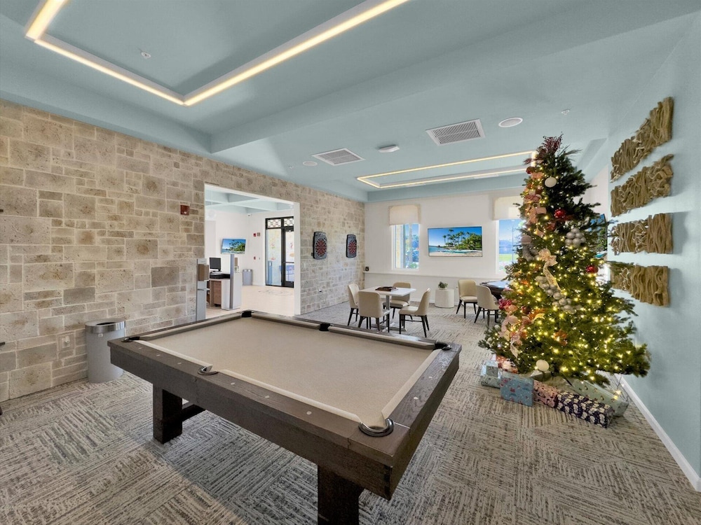 Storey Lake Resort 8 Bedroom Home Game Room + Pool 8 Home