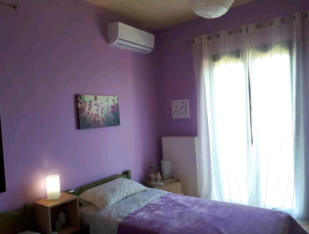 Immaculate 3-bed House in Chania view 5