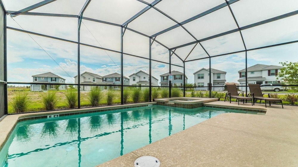 Storey Lake Resort 6 Bedroom Home Near Clubhouse 6 Home