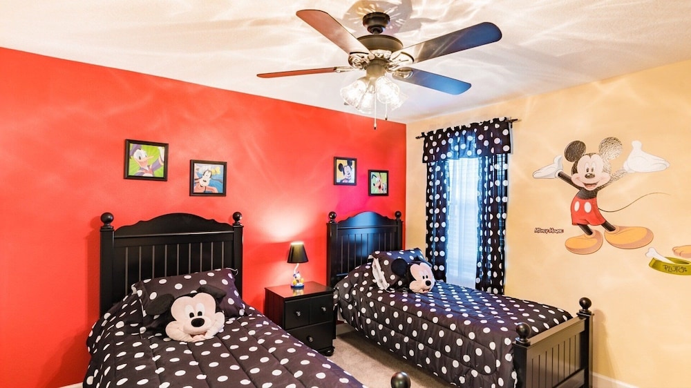 Championsgate Resort 8 Bedroom Pool Home with Spa 8 Home