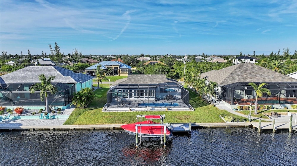 South Gulf Cove 2 Bedroom Canal Pool Home 2 Home