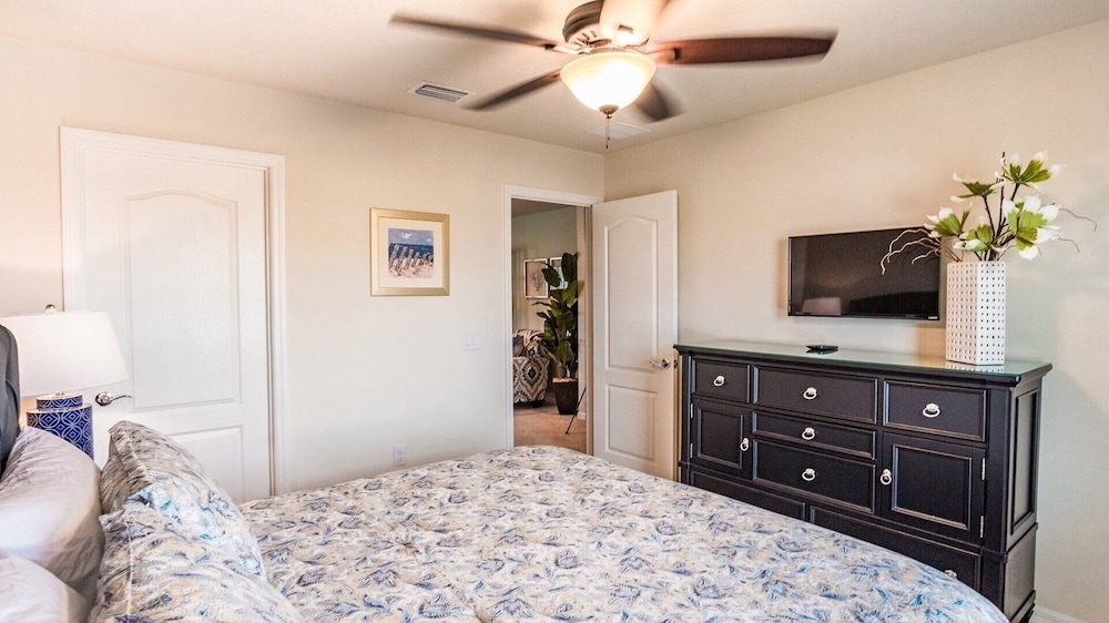 Windsor Westside Resort 7 Bedroom Home with Game Room 7 Home