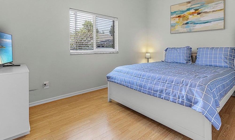 Family Friendly - Private Pool - Sleeps 10