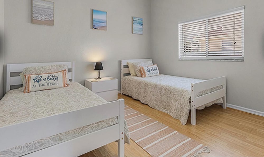 Family Friendly - Private Pool - Sleeps 10