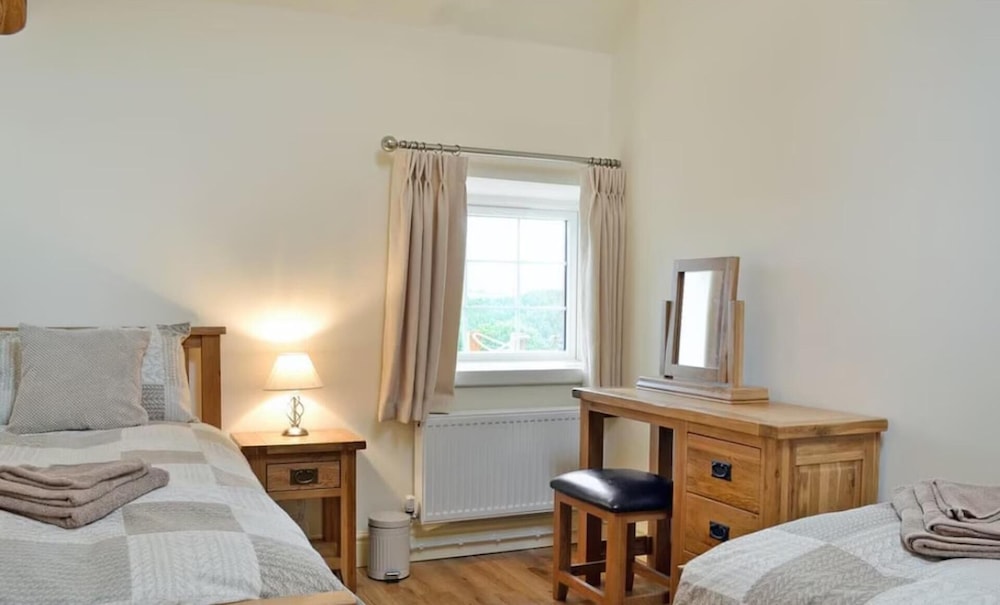 Cozy Grofftau Cottage in Ystrad Meurig