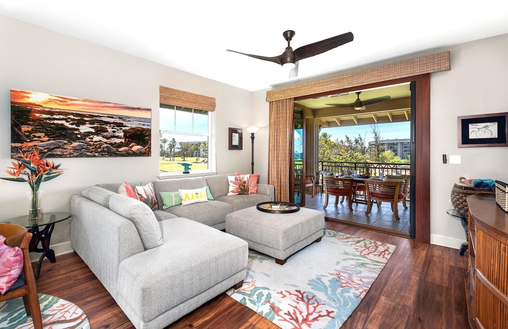 Halii Kai Oceanfront KBM Resorts 2 Units, 4 Bedrooms Ml-2567