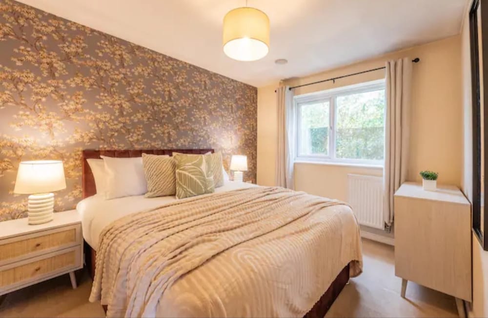 Charming Whitehurst Drive Nest in Manchester