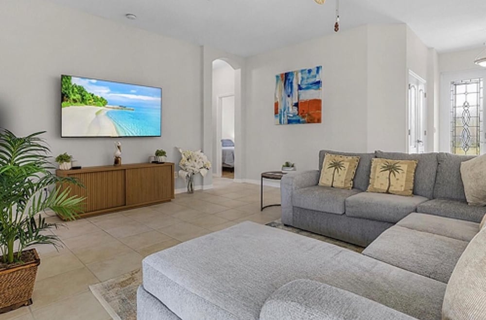 Family Friendly - Private Pool - Sleeps 10