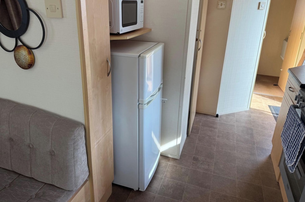 2 Bedroom Chalet Sleeps 6 -free Parking -Tv -wifi