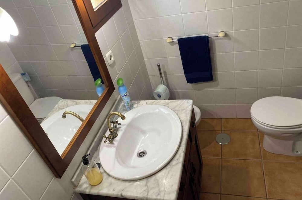 3 Bed Apartment Sleeps 6 With Shared Pool