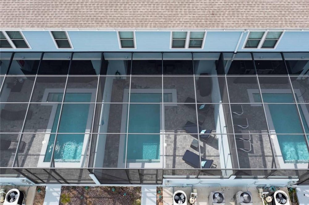 2409 Windsor at Westside - Image 4