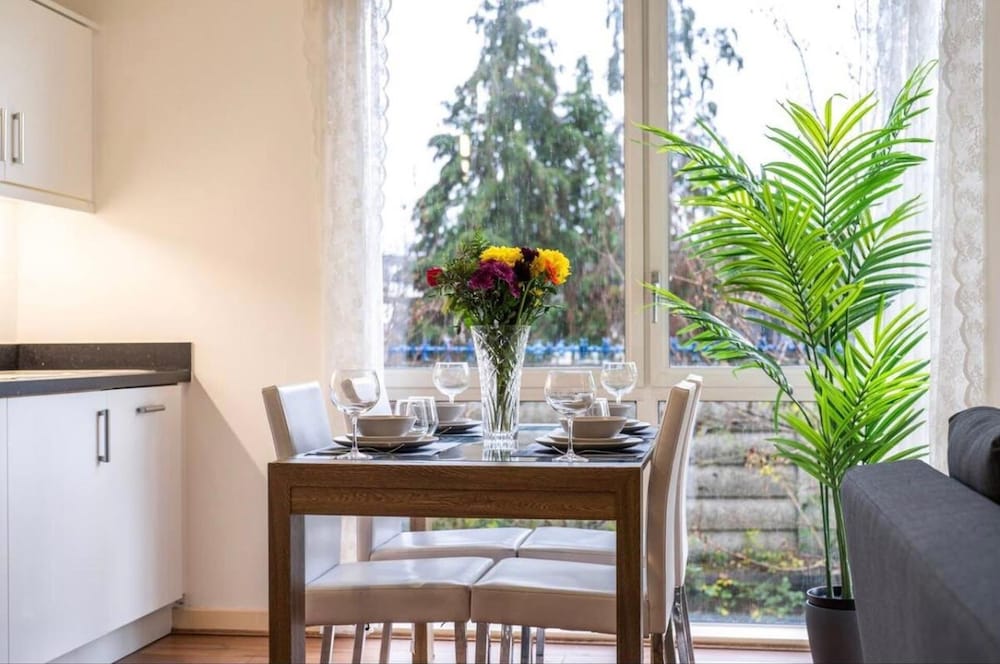 Luxurystaylong-sleeps6-freeparking-freegym-terrace