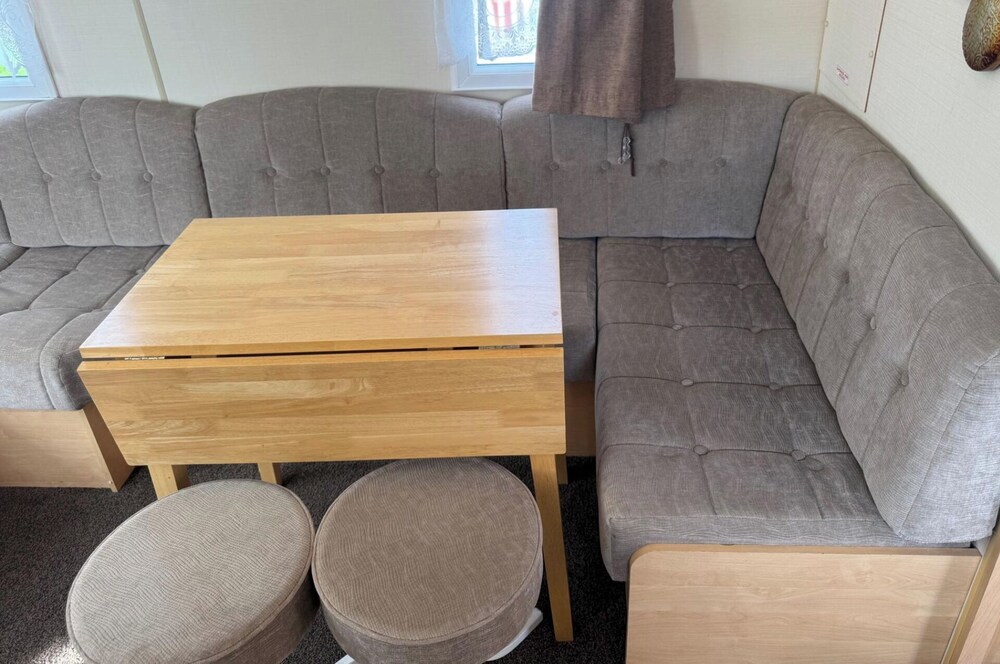 2 Bedroom Chalet Sleeps 6 -free Parking -Tv -wifi