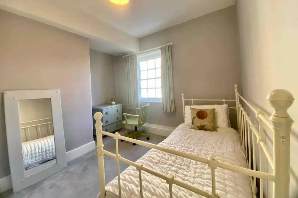 17th Century Coach House - Pet & Family Friendly
