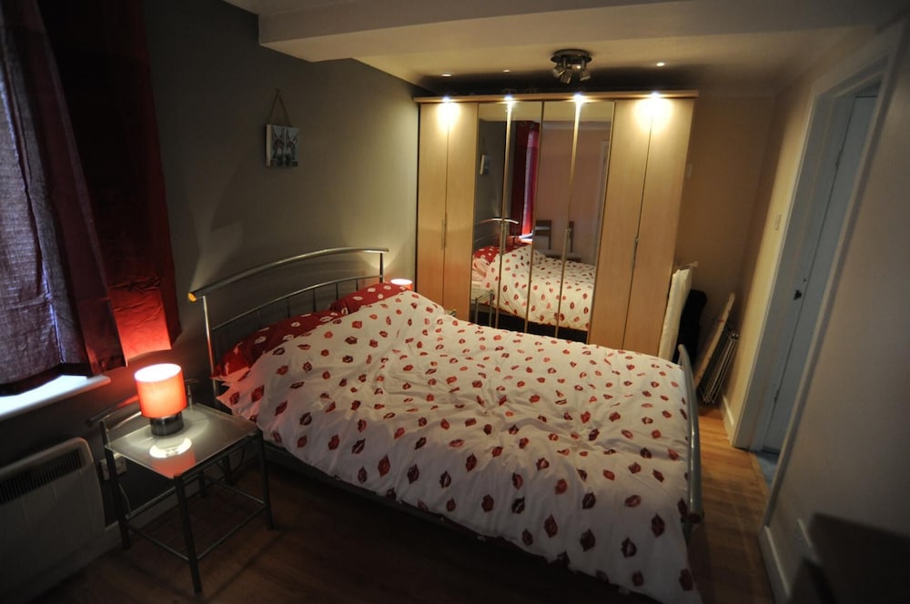 Tranquil Retreat in St Albans view 4