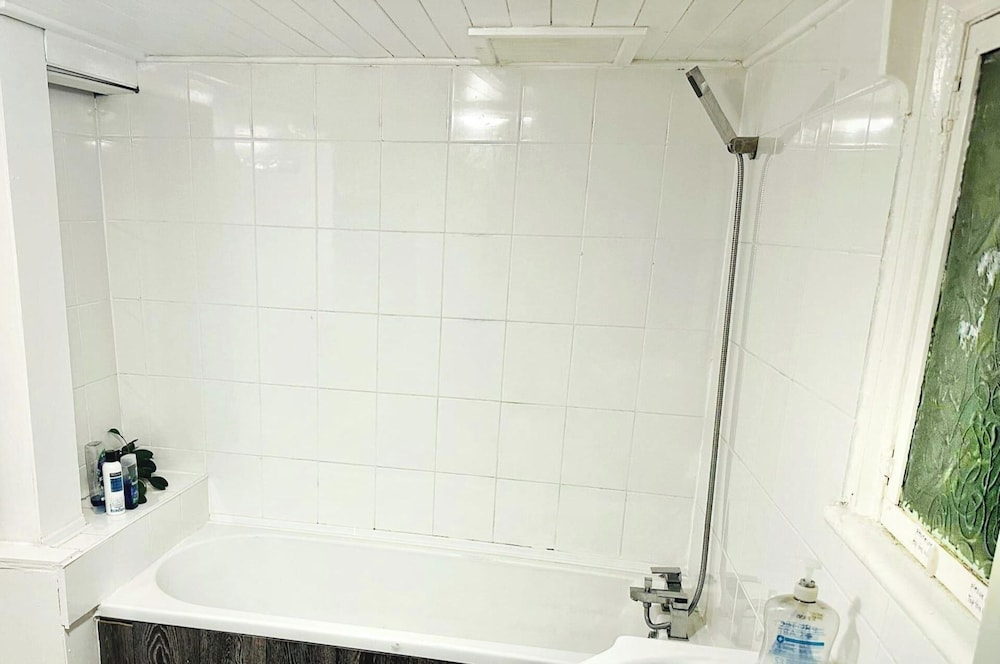 Cosy Liverpool Apartment Upto 8 Guests
