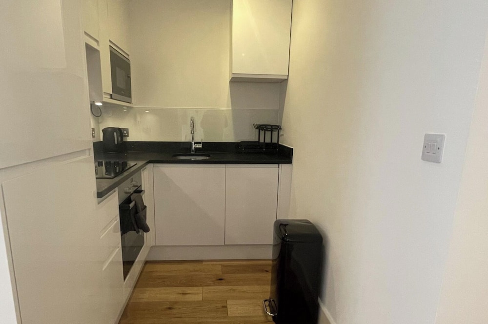 1bed Apartment on High Street, Central Croydon