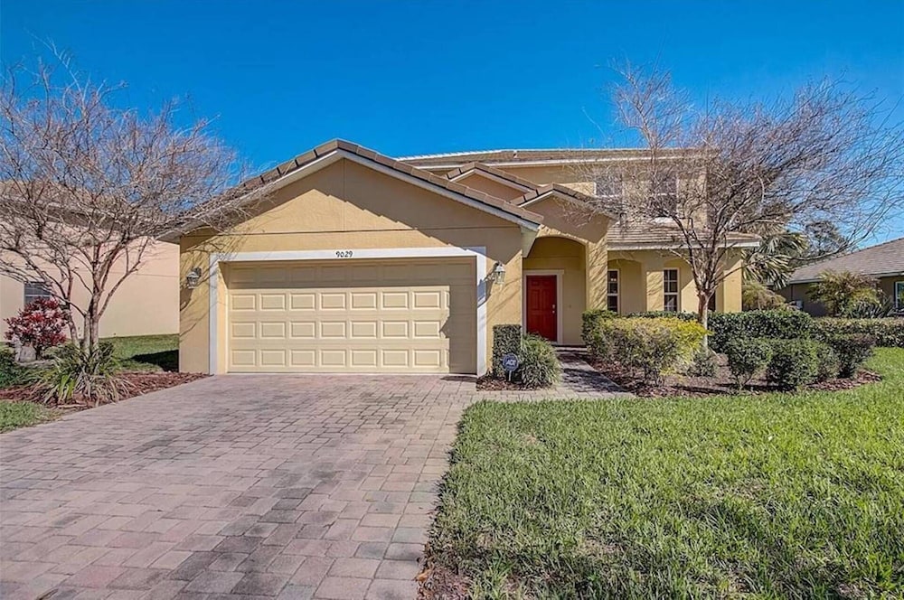 9029 Calabria - Image 1