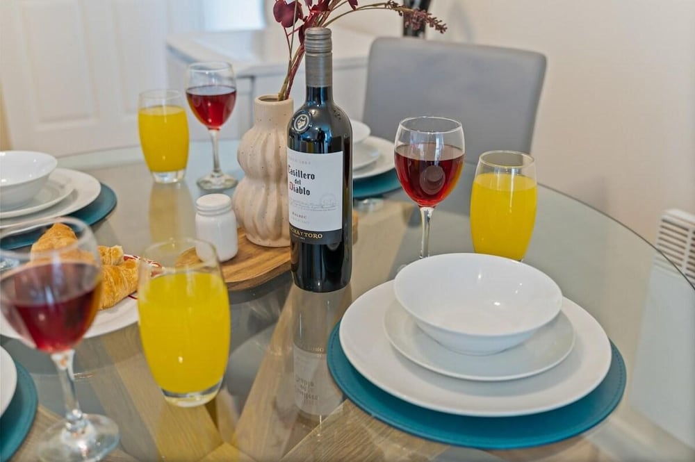 Tranquil Telford Retreat With 2 Bedrooms