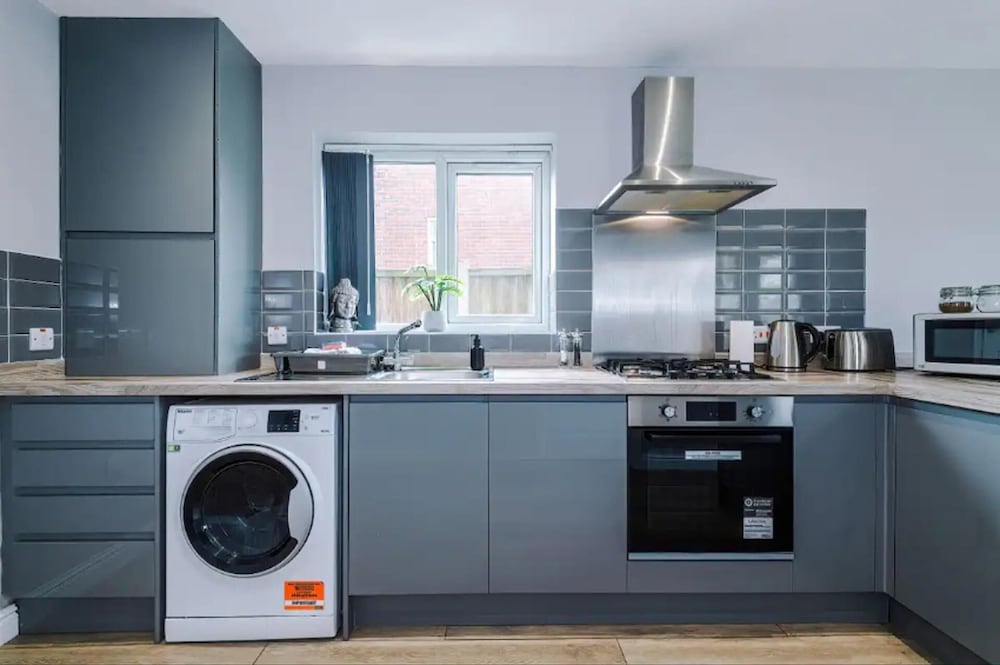 House 3 Bed Sleeps 6 -pets Ok -patio -free Parking