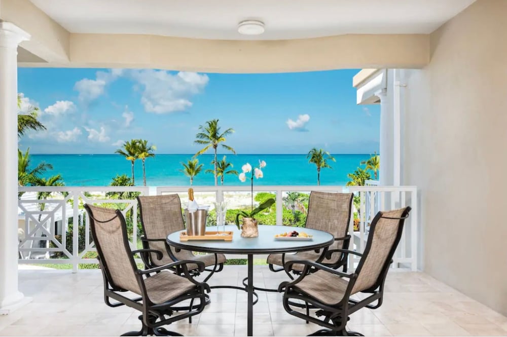 Great two-bedroom apartment Grace Bay view 4