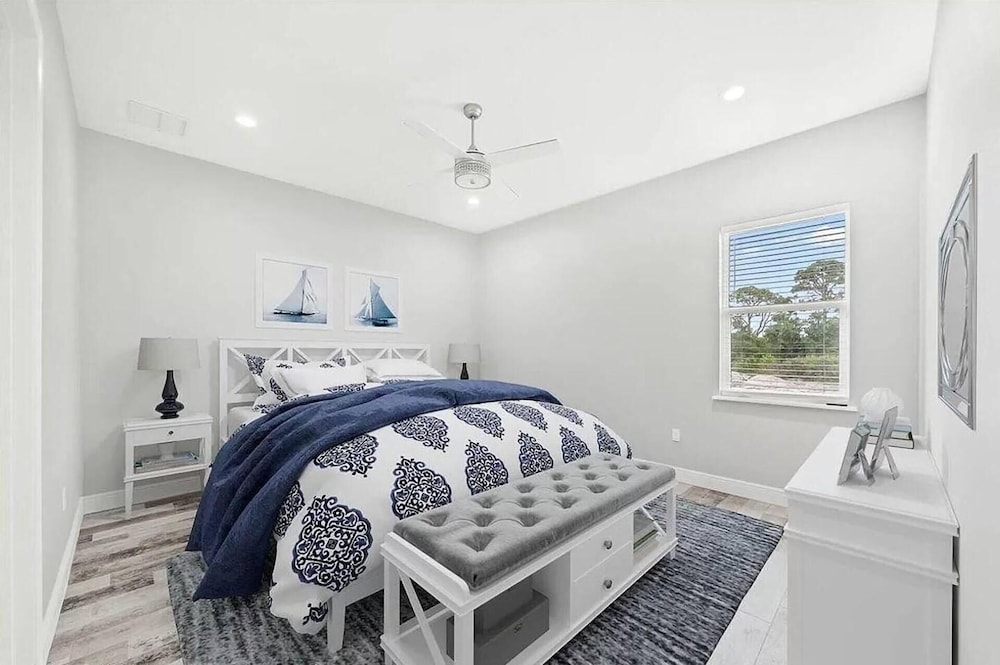 Stunning Luxury Mediterranean-style Private Oasis! view 4
