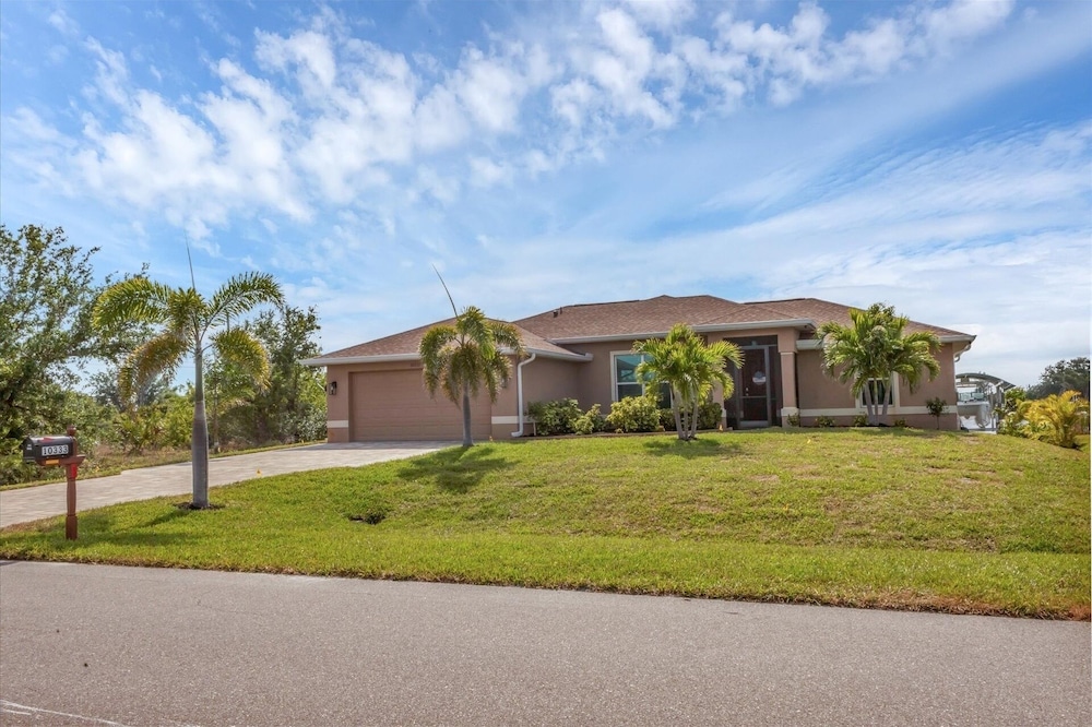 South Gulf Cove 3 Bedroom Canal Pool Home 3 Home