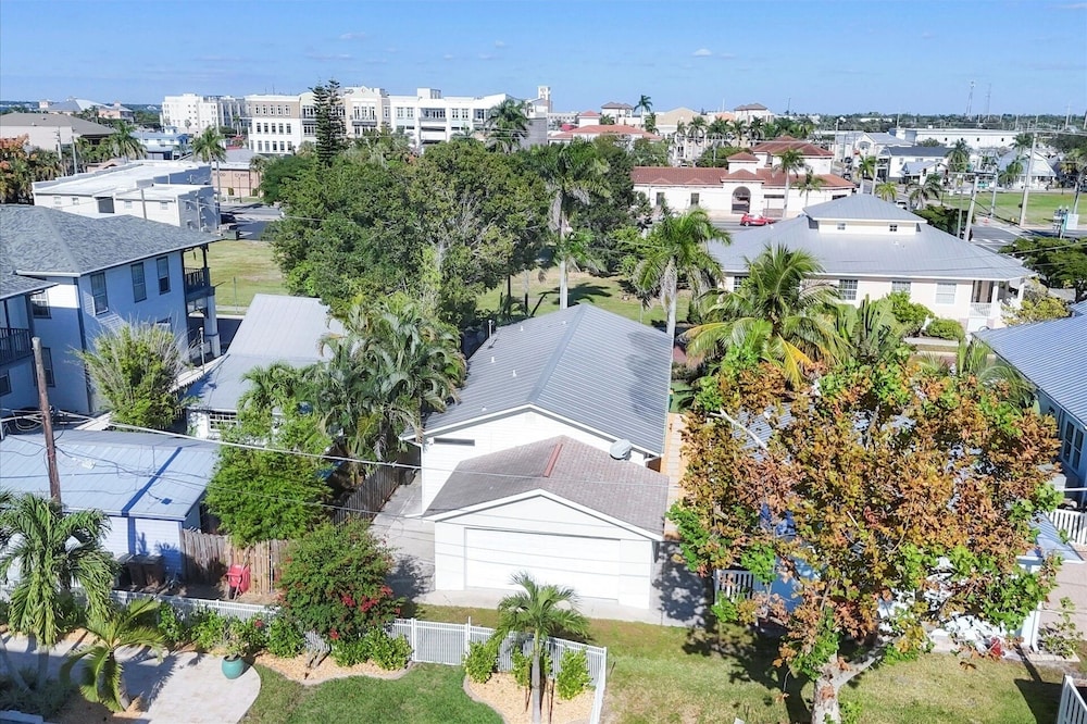 Punta Gorda Isles 2 Bedroom Private Home 2 Home