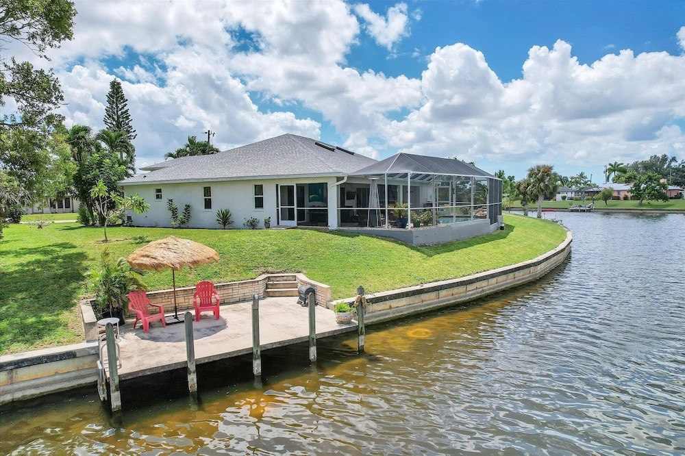 Cape Coral 3-Bedroom Canalfront Pool Vacation Home with Dock 3 Home
