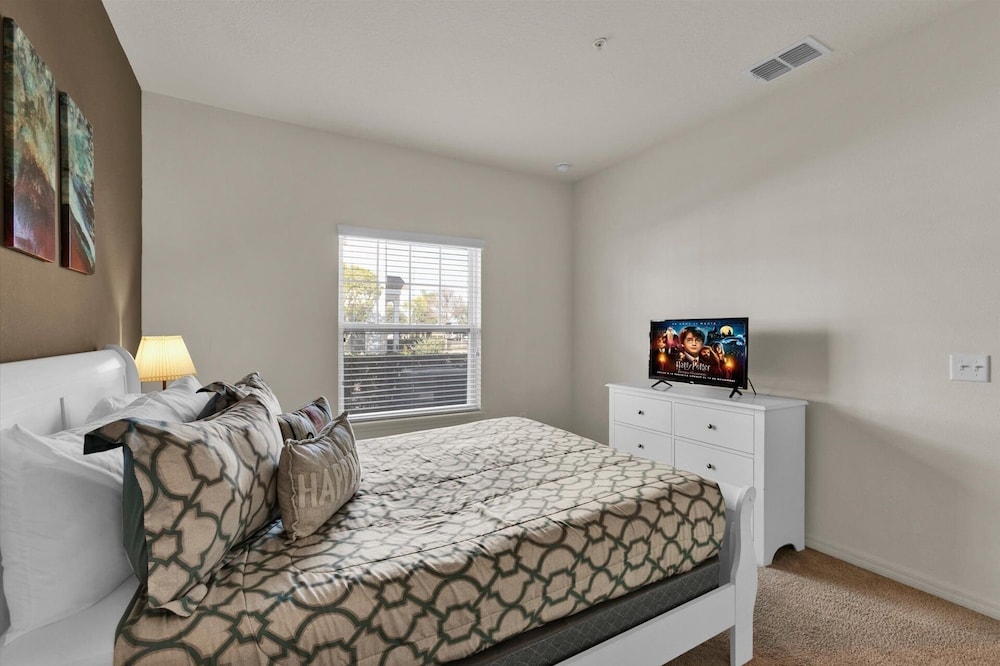 West Lucaya Village 4 Bedroom Townhome 4 Townhouse