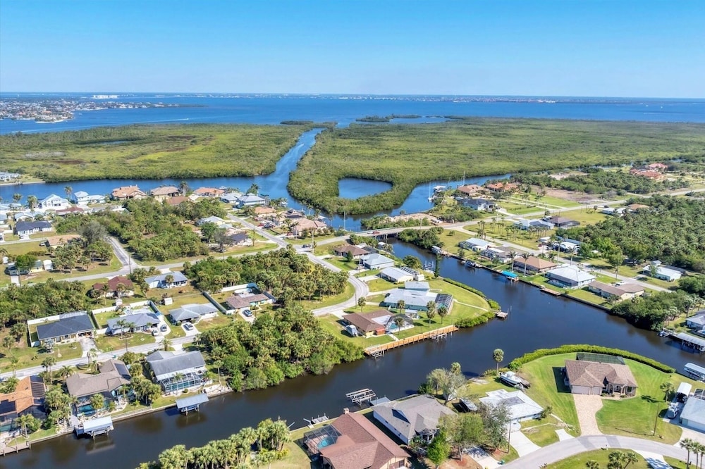 Port Charlotte 3 Bedroom Pool+Spa Vacation Home on Canal 3 Home