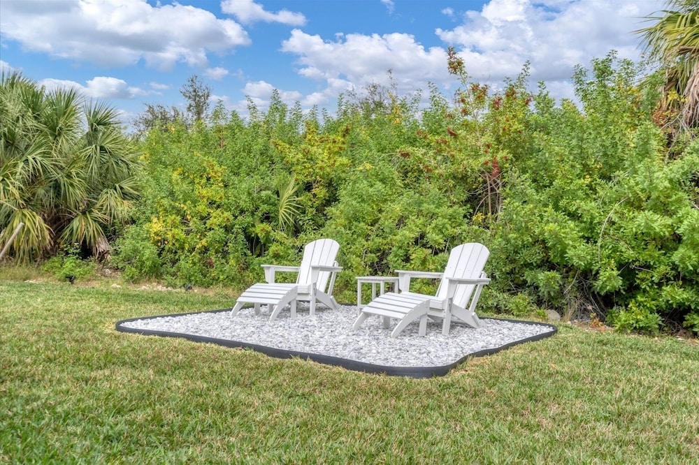 South Gulf Cove 3 Bedroom Private Home with Hot Tub 3 Home