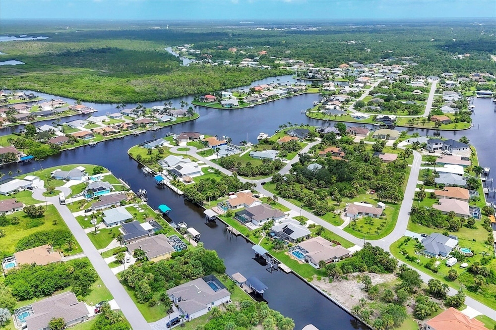 Port Charlotte Private Pool And Dock Vacation Home - Canal Access To Charlotte Harbor! 3 Bedroom Home