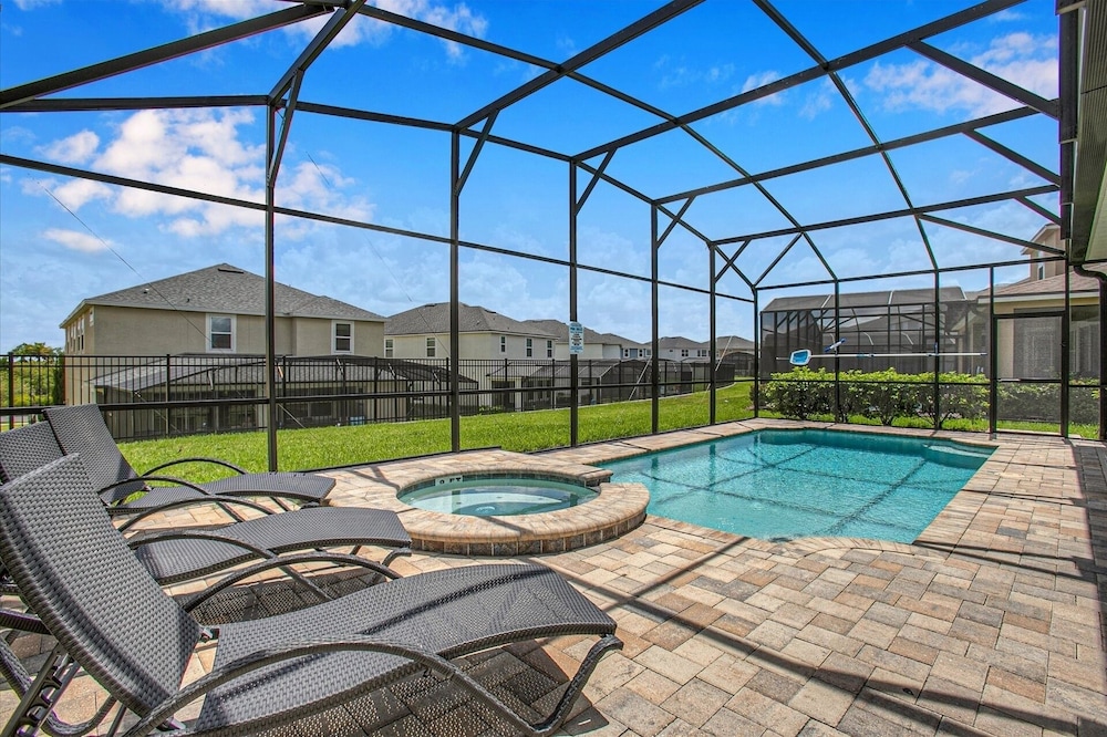 Solara Resort 6 Bedroom Private Pool + Spa Home 6 Home