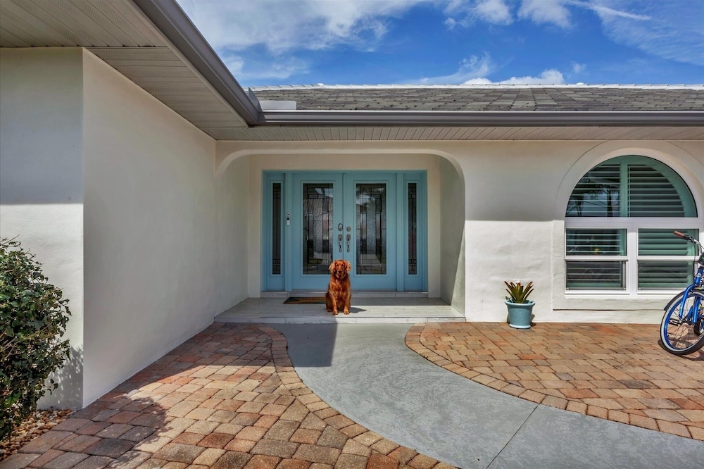 Punta Gorda 3-Bedroom Canalfront Vacation Home with Pool 3 Home