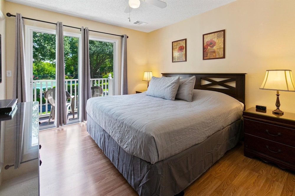 Emerald Island Resort 3 bedroom Townhome with Resort Access 3 Townhouse