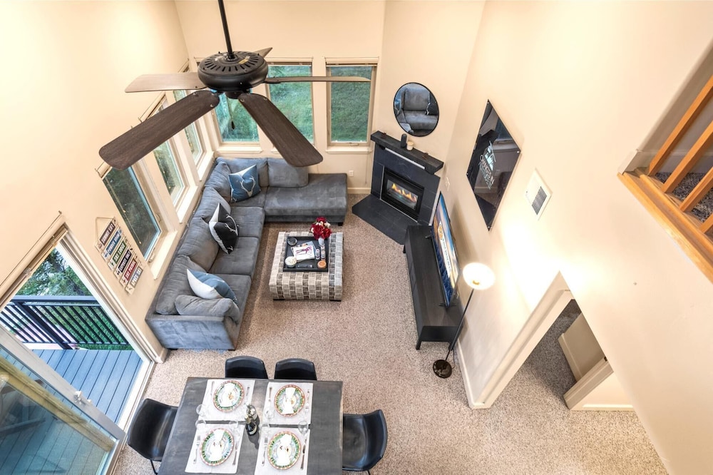 KBM Resorts Crestview Condos Spacious Condo Near Olympic Park With gas Fireplace, Year-round Pool, hot Tub, City Wide Shuttle Access. Cvc-308b