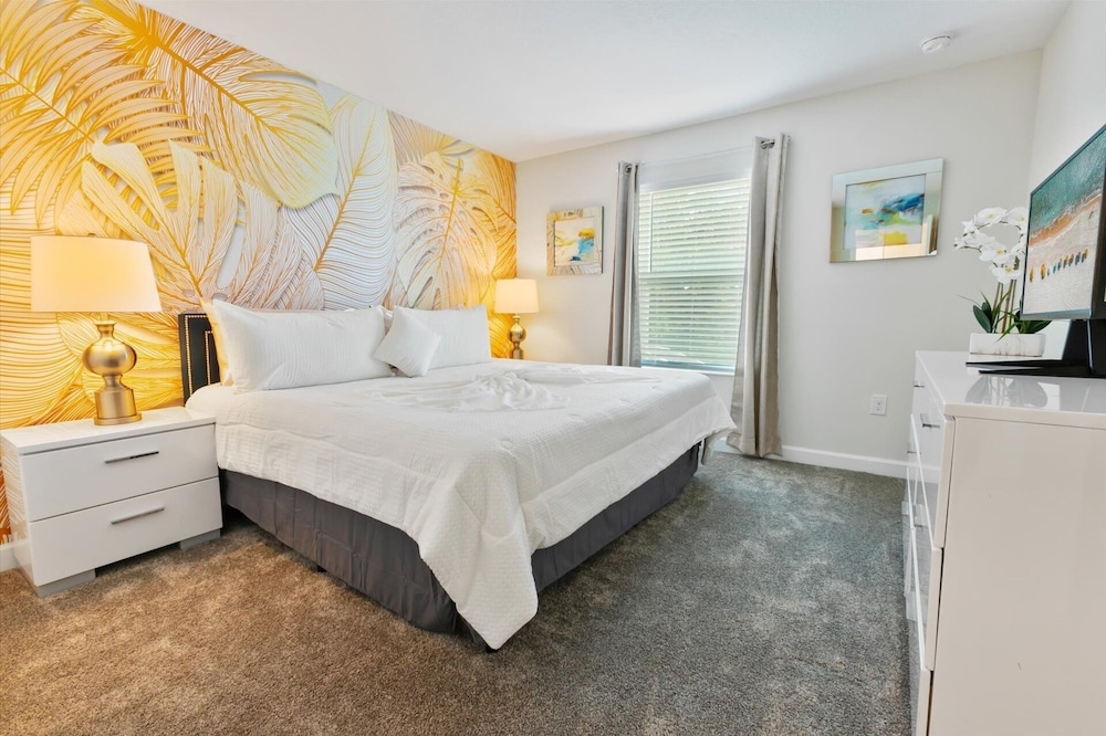 Championsgate Resort 4 Bedroom Townhome with Pool 4 Townhouse