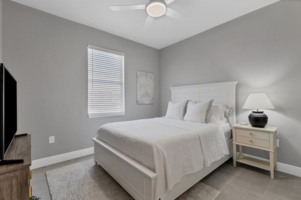 25499 Doredo Drive