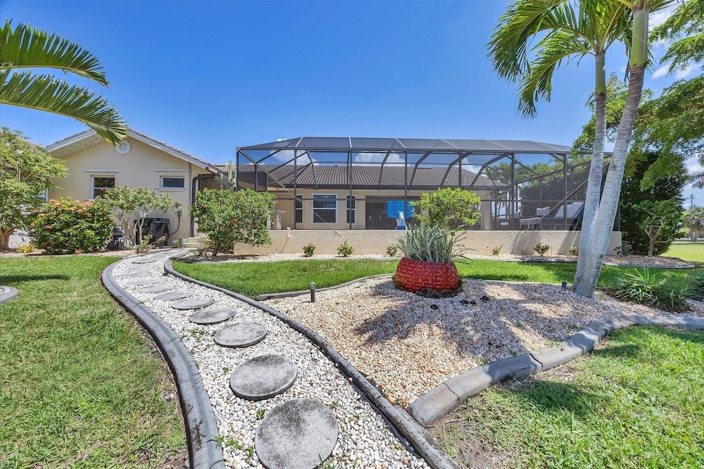 Punta Gorda 3-Bedroom Canalfront Vacation Home with Dock 3 Home