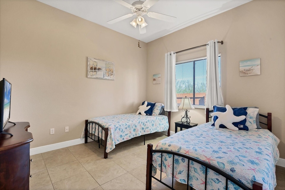 Cape Coral 4 Bedroom Private Pool Home 4 Home