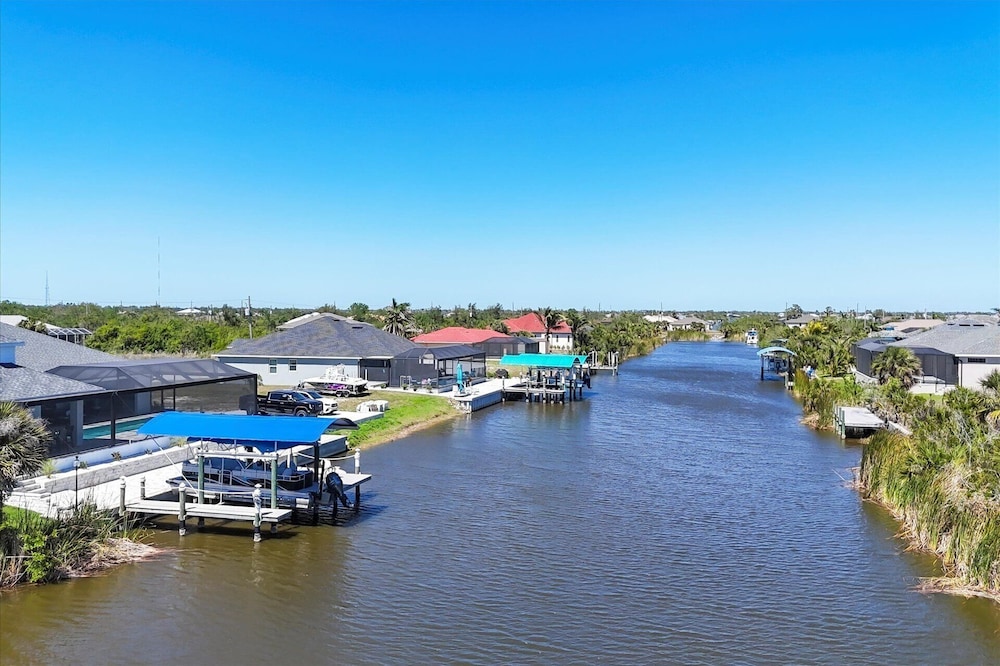 South Gulf Cove 3 Bedroom Pool + Spa on Canal Private Home 3 Home