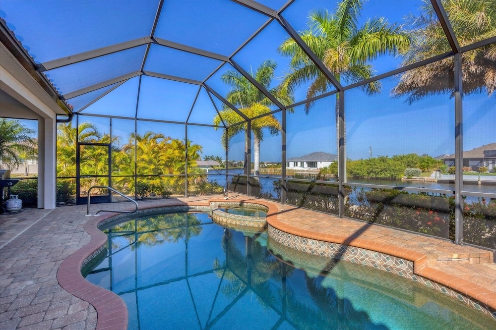 Villa Sol South Gulf Cove! Pool/spa Waterfront Canal W Dock 3 Bedroom Home