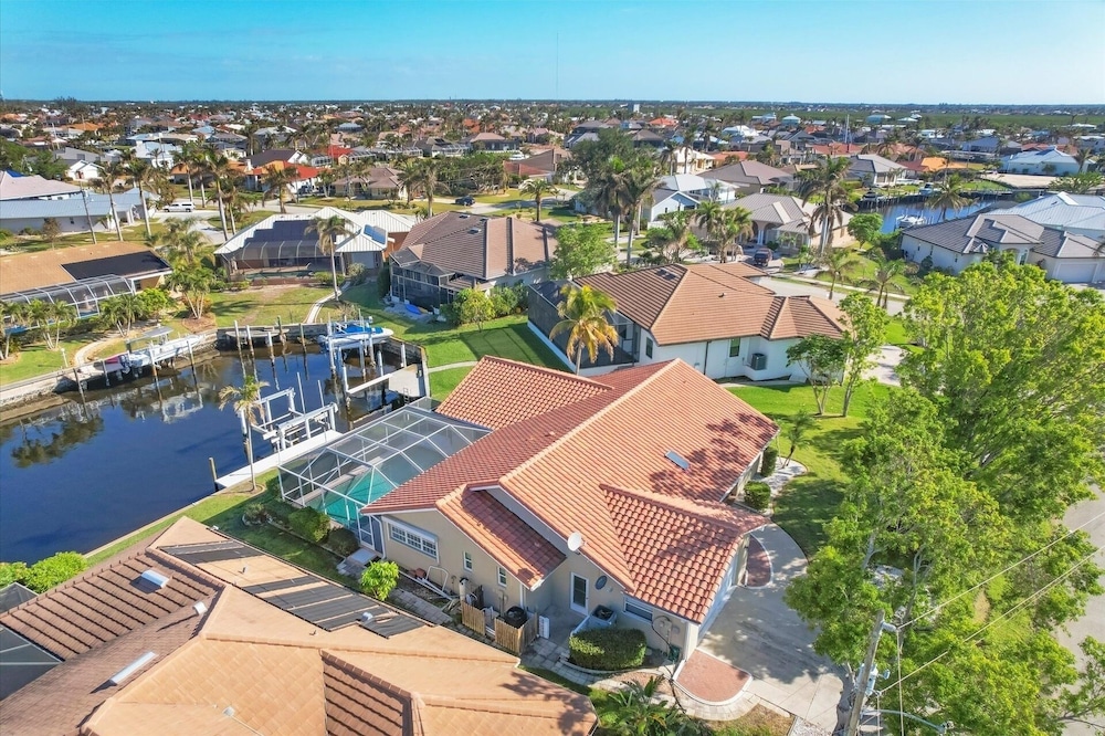 Punta Gorda 3-Bedroom Canalfront Pool Home with Dock 3 Home