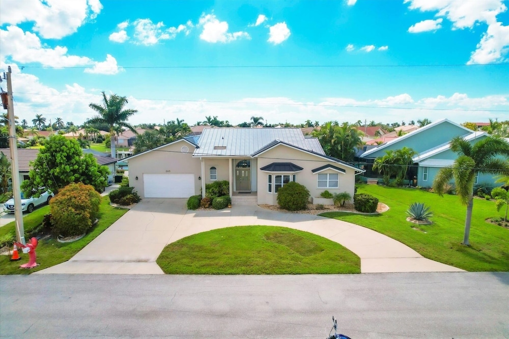 Punta Gorda Isles 3-Bedroom Private Pool Home on Canal with Dock 3 Home